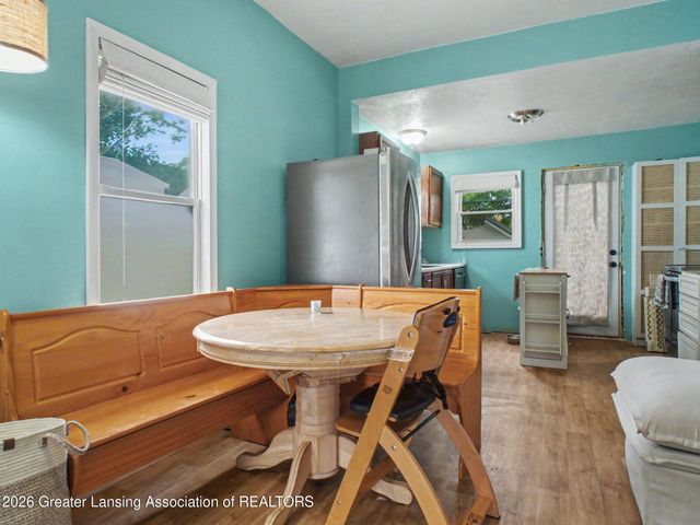 1923 Sunnyside Avenue, Lansing, MI 48910