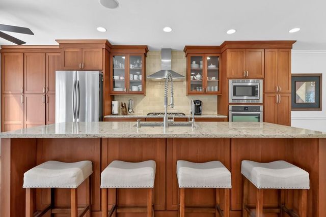 2340 Defoors Ferry NW Road, Atlanta, GA 30318