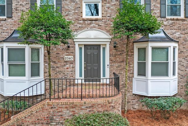 2340 Defoors Ferry NW Road, Atlanta, GA 30318