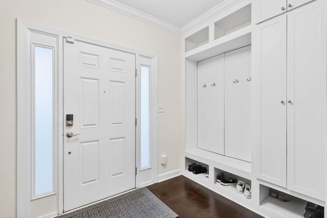 2340 Defoors Ferry NW Road, Atlanta, GA 30318