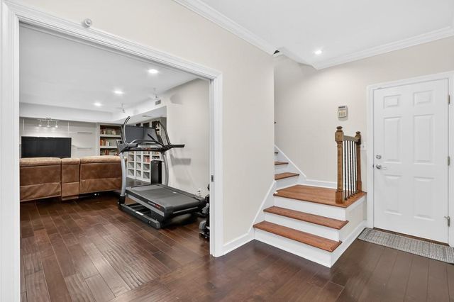 2340 Defoors Ferry NW Road, Atlanta, GA 30318