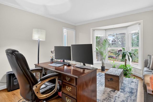 2340 Defoors Ferry NW Road, Atlanta, GA 30318