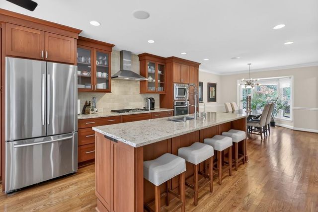 2340 Defoors Ferry NW Road, Atlanta, GA 30318