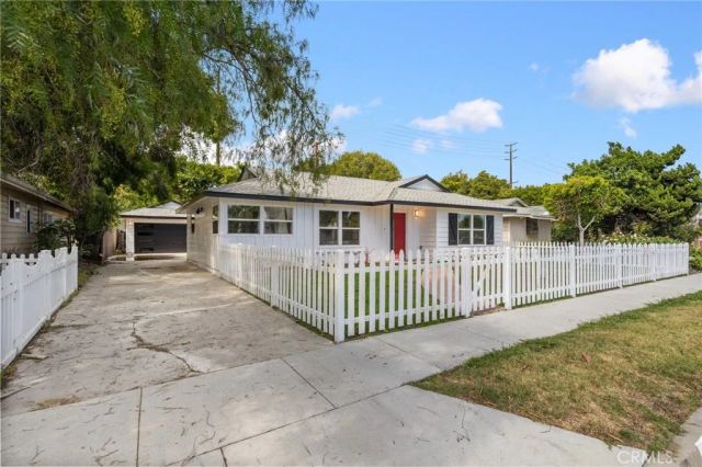 6953 E Stearns St, Long Beach, CA 90815