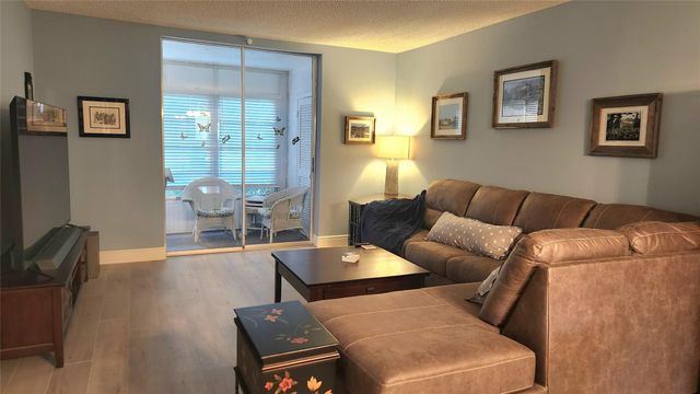 700 SE 6th Ave 106, Deerfield Beach, FL 33441