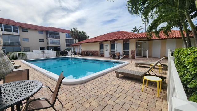 700 SE 6th Ave 106, Deerfield Beach, FL 33441