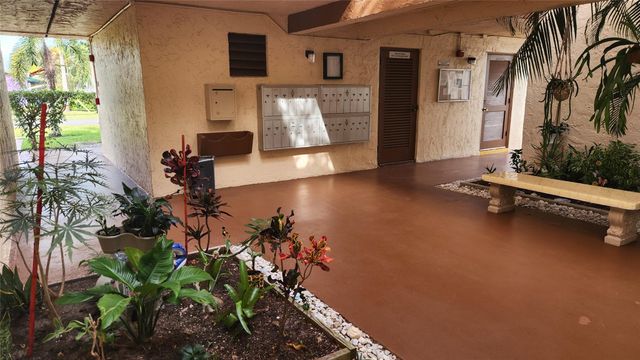 700 SE 6th Ave 106, Deerfield Beach, FL 33441