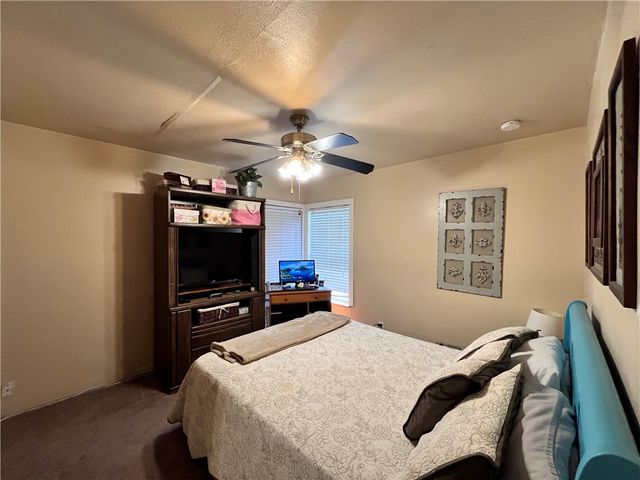 729 Chase Dr, Corpus Christi, TX 78412