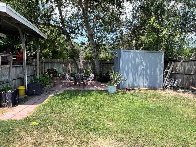 729 Chase Dr, Corpus Christi, TX 78412