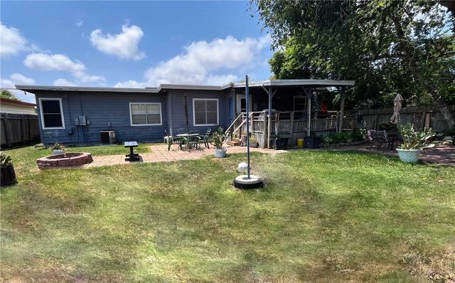 729 Chase Dr, Corpus Christi, TX 78412