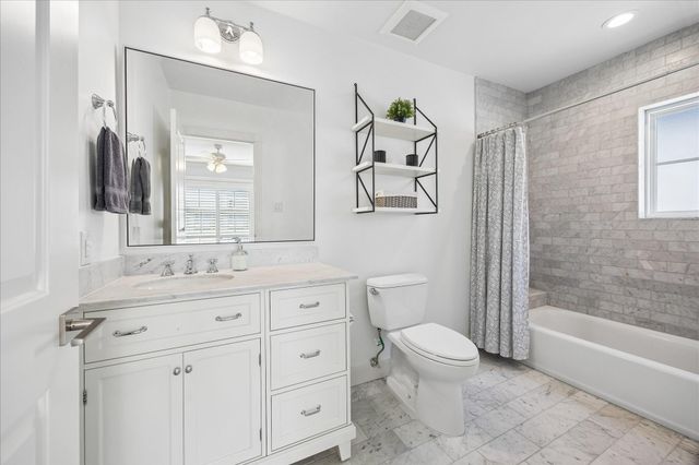 1741 Banks Street, Houston, TX 77098