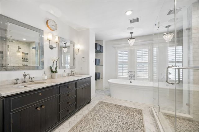 1741 Banks Street, Houston, TX 77098