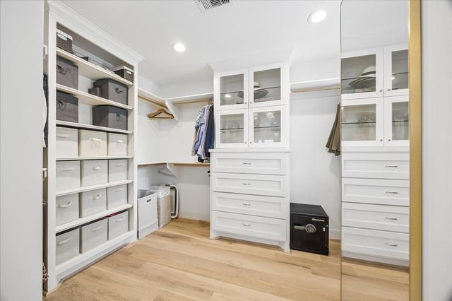 1741 Banks Street, Houston, TX 77098