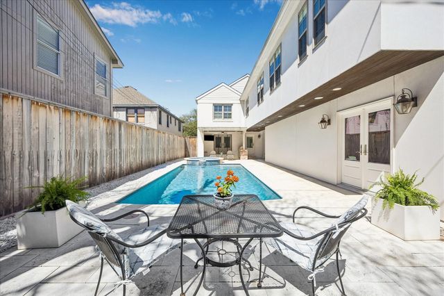 1741 Banks Street, Houston, TX 77098