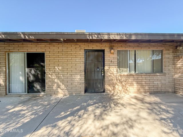2219 W MORTEN Avenue 5, Phoenix, AZ 85021