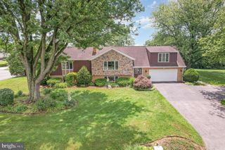 6551 LYTERS LN, Harrisburg, PA 17111