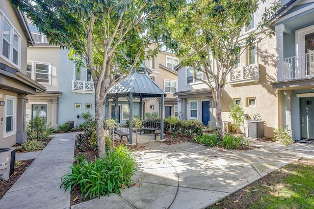 5055 Coral Sand Ter, San Diego, CA 92117