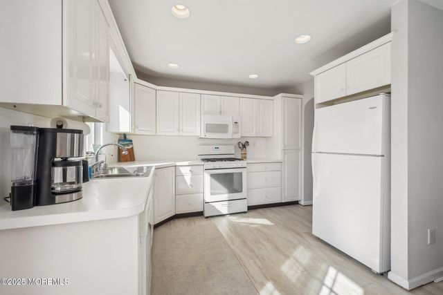 202 Yale Avenue WINTER MONTHLY RENTAL, Point Pleasant Beach, NJ 08742