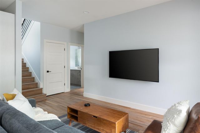 1193 E M. Franklin Ave 2, Austin, TX 78721