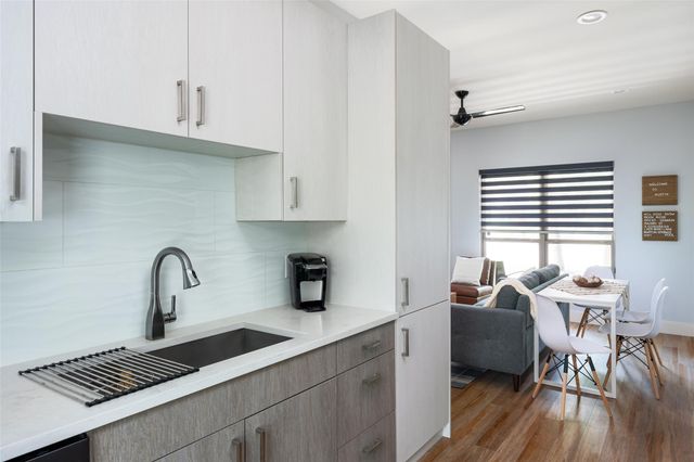 1193 E M. Franklin Ave 2, Austin, TX 78721