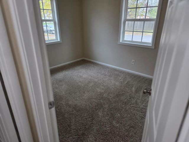 6462 Golf View Dr, Sacramento, CA 95822