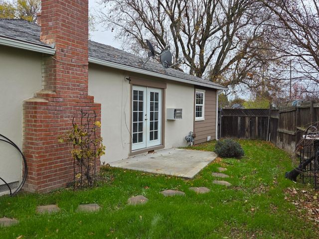 6462 Golf View Dr, Sacramento, CA 95822