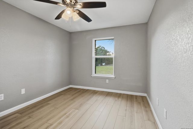 1070 Lonesome Trail, Driftwood, TX 78619