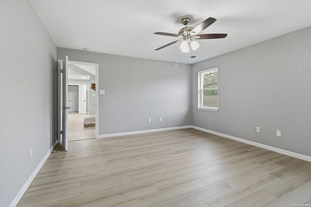 1070 Lonesome Trail, Driftwood, TX 78619