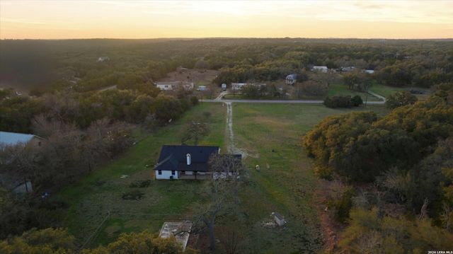 1070 Lonesome Trail, Driftwood, TX 78619