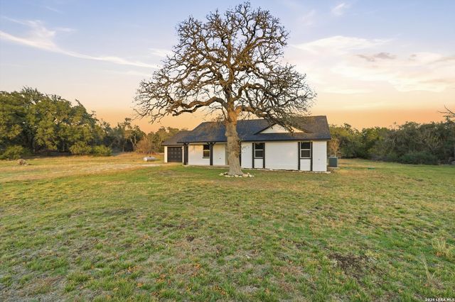 1070 Lonesome Trail, Driftwood, TX 78619