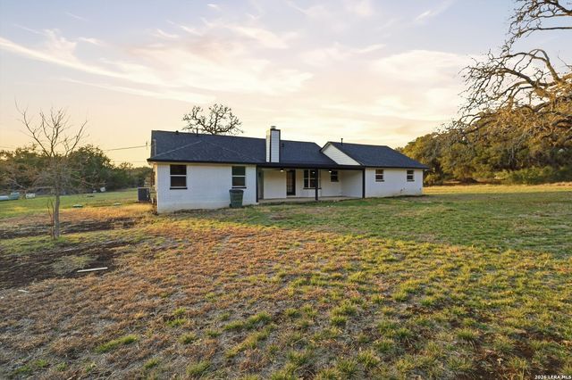 1070 Lonesome Trail, Driftwood, TX 78619