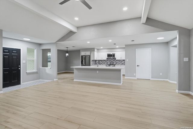 1070 Lonesome Trail, Driftwood, TX 78619