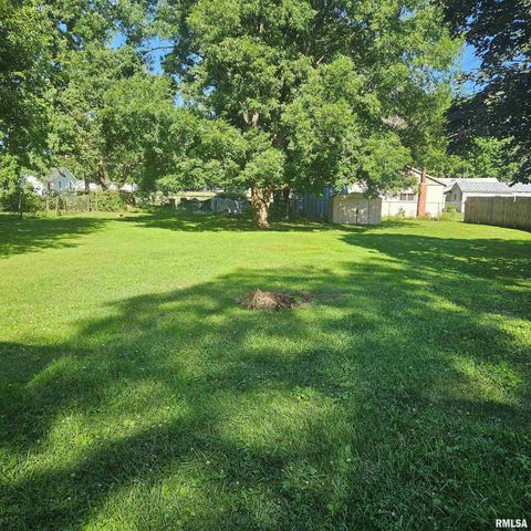 1327 BROWN Avenue, Galesburg, IL 61401