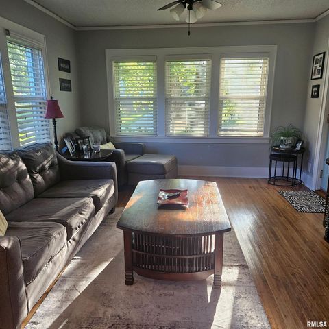 1327 BROWN Avenue, Galesburg, IL 61401