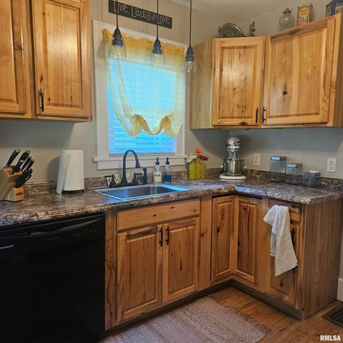 1327 BROWN Avenue, Galesburg, IL 61401