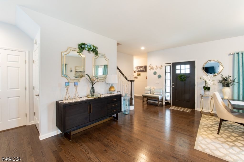 2 Bluffs Ct, Hamburg Boro, NJ 07419 — photo 5