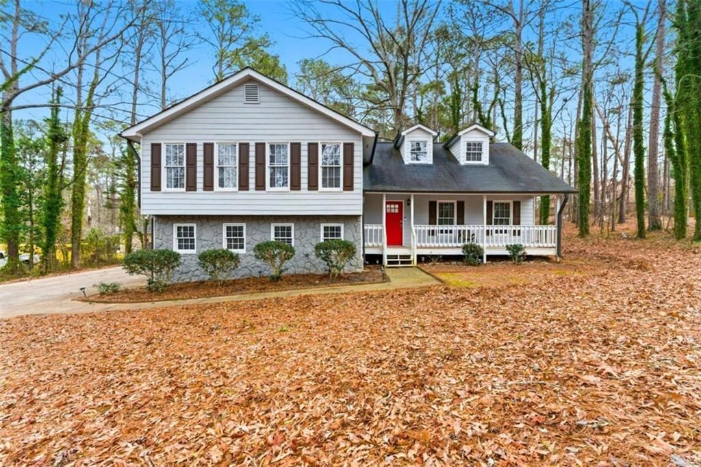 11846 Pine Needle Lane, Hampton, GA 30228