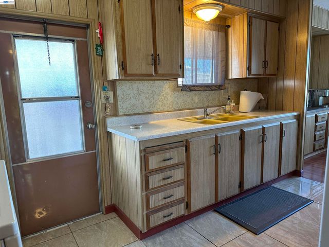 1500 W Winton Ave 123, Hayward, CA 94545