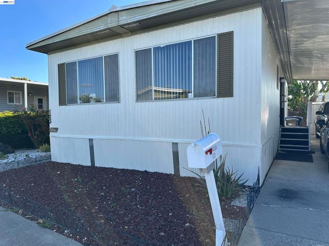 1500 W Winton Ave 123, Hayward, CA 94545