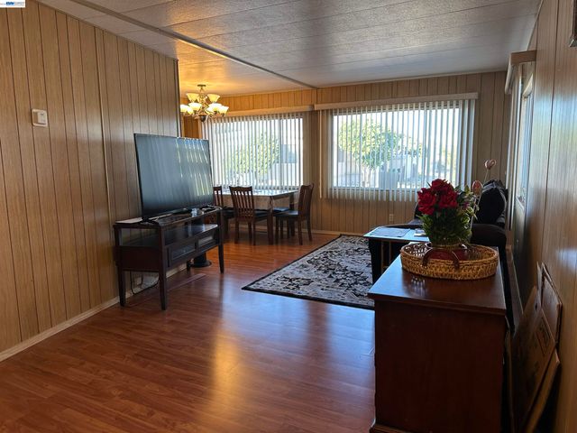 1500 W Winton Ave 123, Hayward, CA 94545