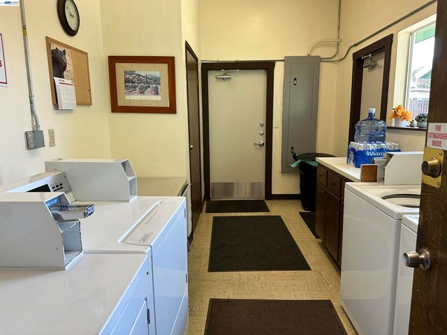 1500 W Winton Ave 123, Hayward, CA 94545