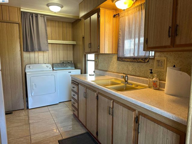 1500 W Winton Ave 123, Hayward, CA 94545