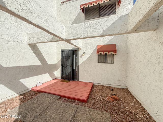 13817 N 42ND Street, Phoenix, AZ 85032