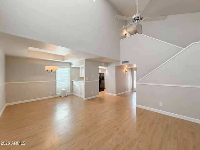 13817 N 42ND Street, Phoenix, AZ 85032
