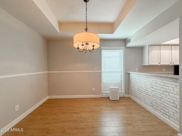 13817 N 42ND Street, Phoenix, AZ 85032