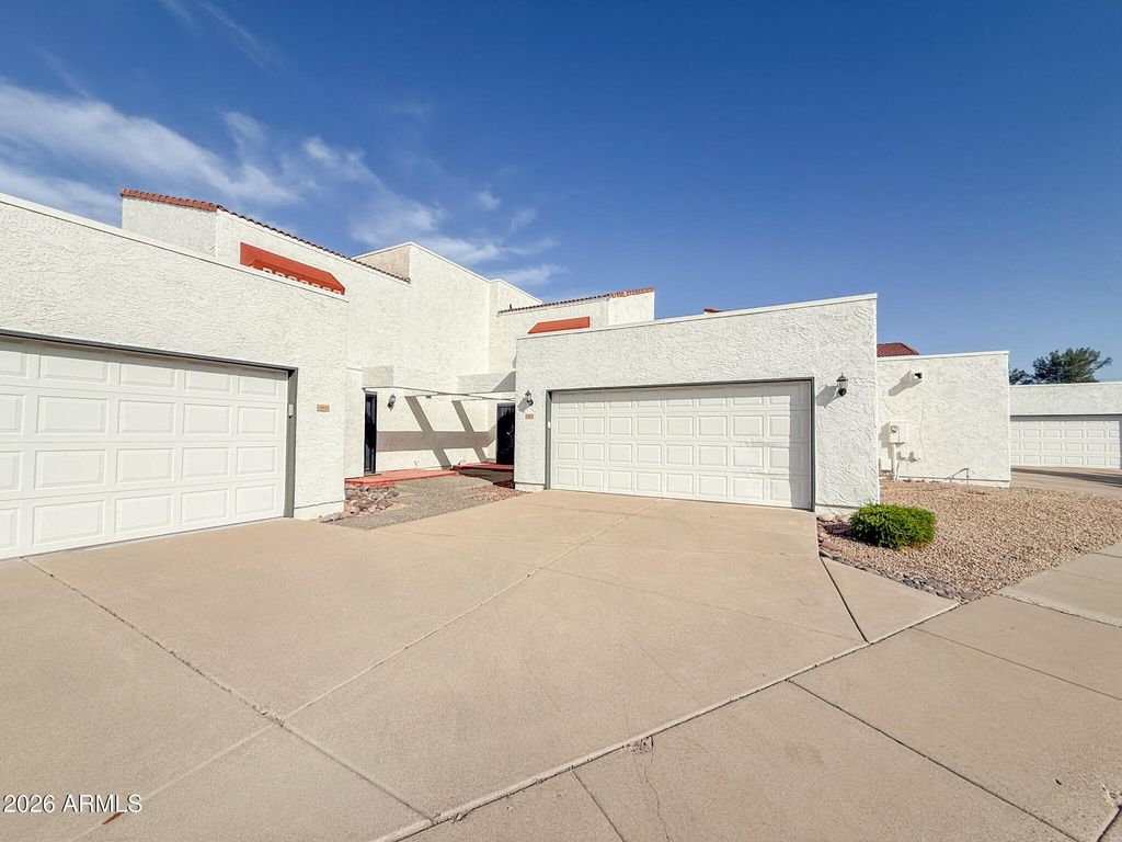 13817 N 42ND Street, Phoenix, AZ 85032
