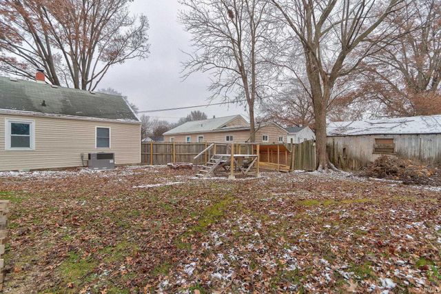 1605 Ravenswood Drive, Evansville, IN 47714