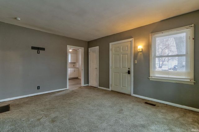 1605 Ravenswood Drive, Evansville, IN 47714