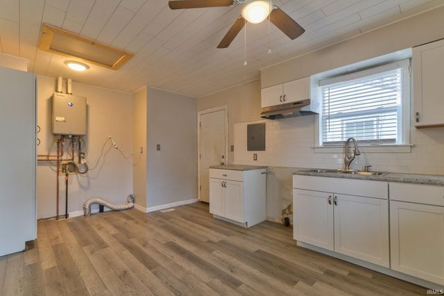 1605 Ravenswood Drive, Evansville, IN 47714