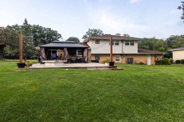 6121 James Street, Tinley Park, IL 60477